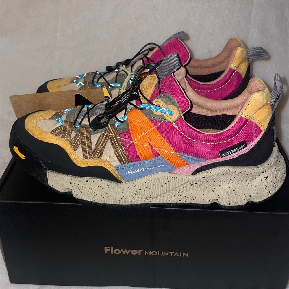 NWT Flower Mountain Iwano 2 Waterproof Hiking Shoe on Black-Dark Grey - Picture 12 of 14